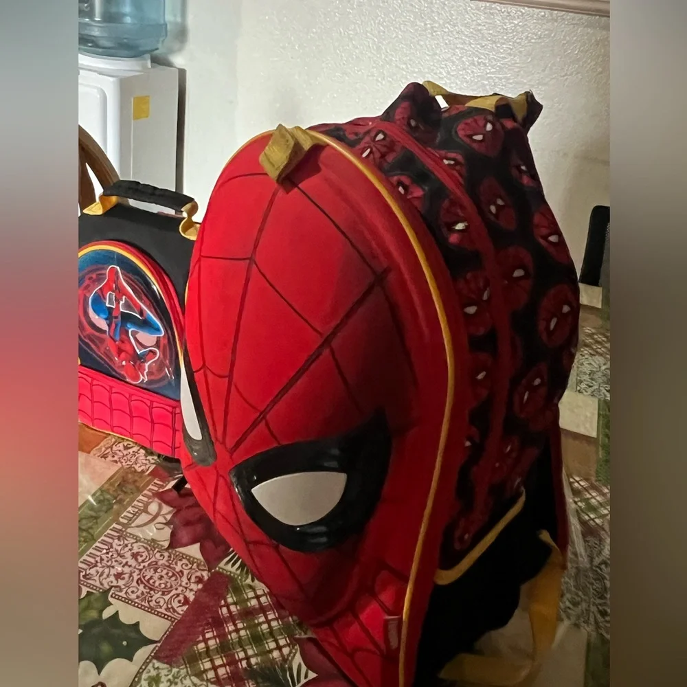 Spider-Man/backpack - Picture 3 of 5